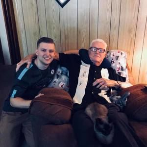 Meet your Posher, Dylan